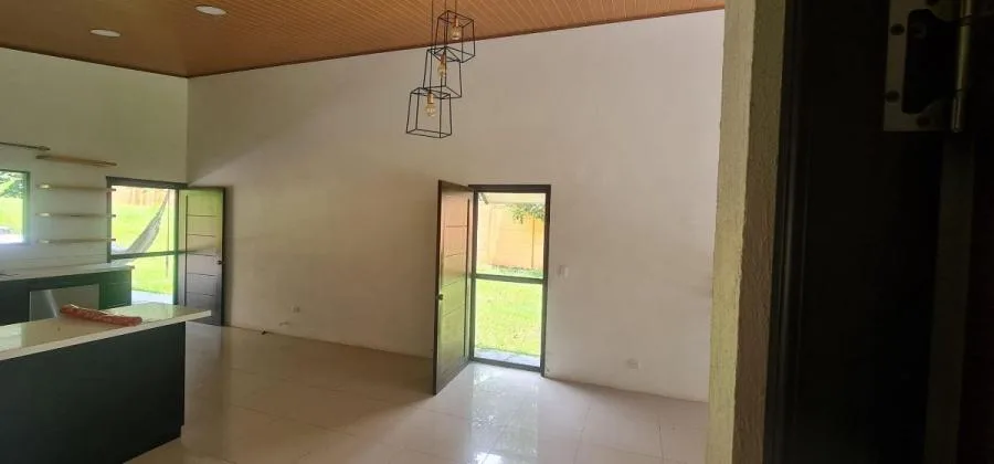 Venta de Casa en lote de 1800 m2 en Desamparaditos Puriscal MGA - Venta en Puriscal — photo 2