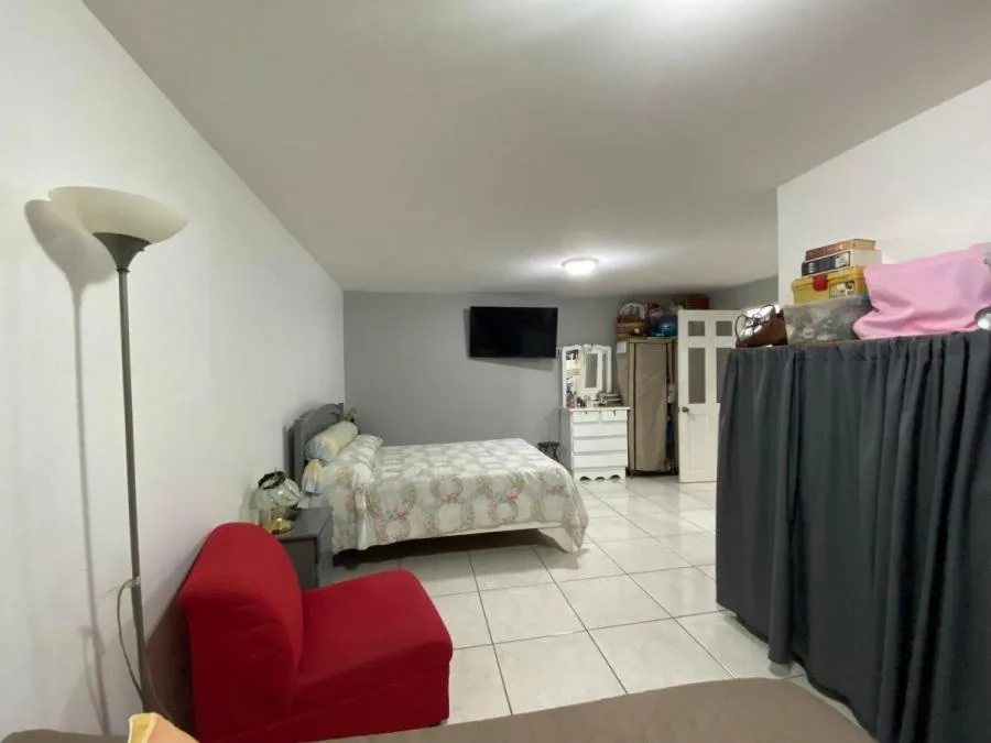 Casa con Local Comercial en Venta en Goicoechea, San Francisco - Venta en Goicoechea — photo 4