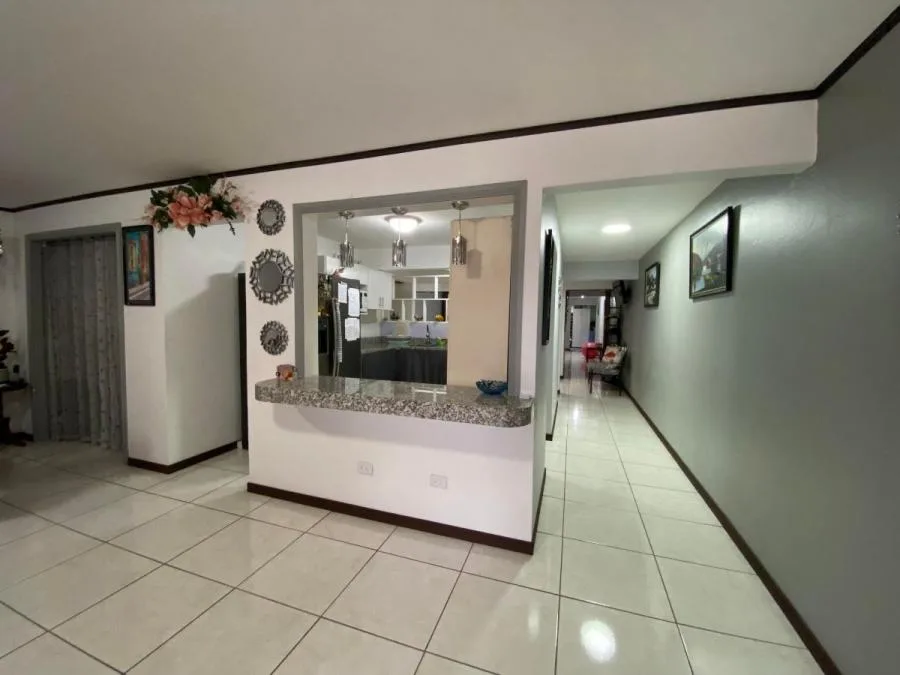 Casa con Local Comercial en Venta en Goicoechea, San Francisco - Venta en Goicoechea — photo 5