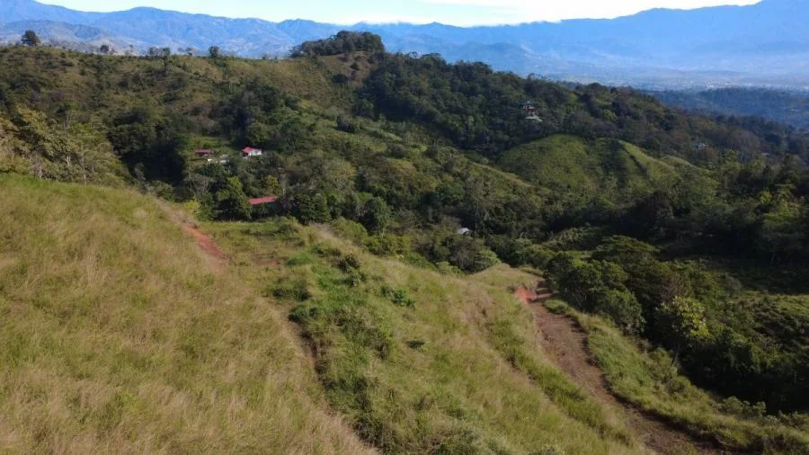 FINCA EN VENTA EN PÉREZ ZELEDÓN – GRAN POTENCIAL DE DESARROLLO - Venta en Perez Zeledón — photo 4
