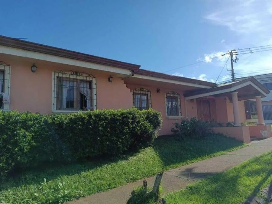 Venta de Casa en Curridabat, San José. RAH 25-1167 - Venta en Curridabat