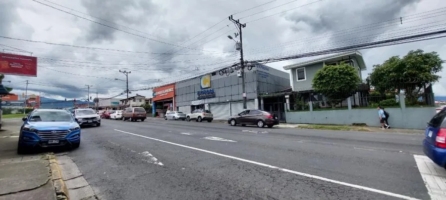 Venta propiedad con uso comercial con buena exposición - Venta en Ipís
