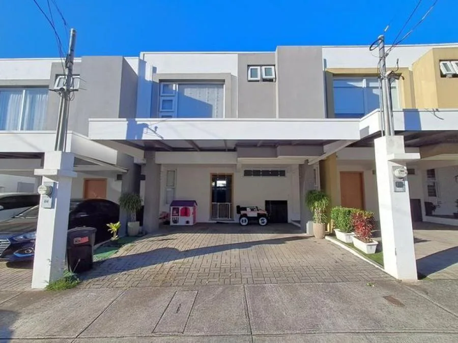 Venta de Casa en Heredia. RAH 26-993 - Venta en Heredia