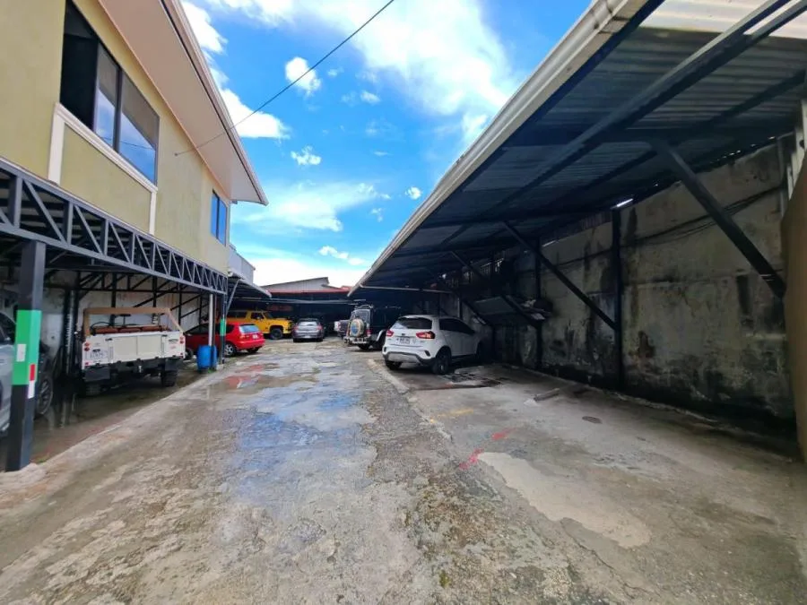 Venta de Bodega comercial en San Sebastian, Cerca del Parque La Paz NG - Venta en San José — photo 5