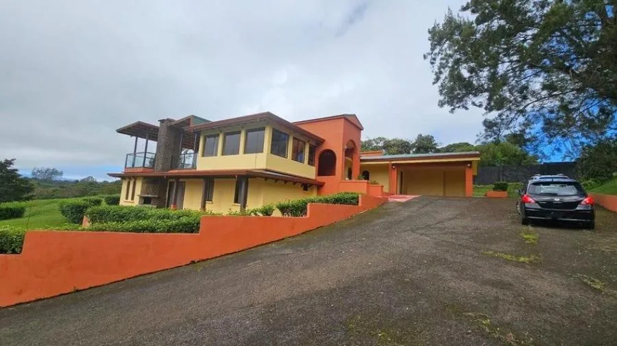 MLS-26-237 LS VENTA HERMOSA CASA MORAVIA SAN JOSE - Venta en Moravia — photo 2