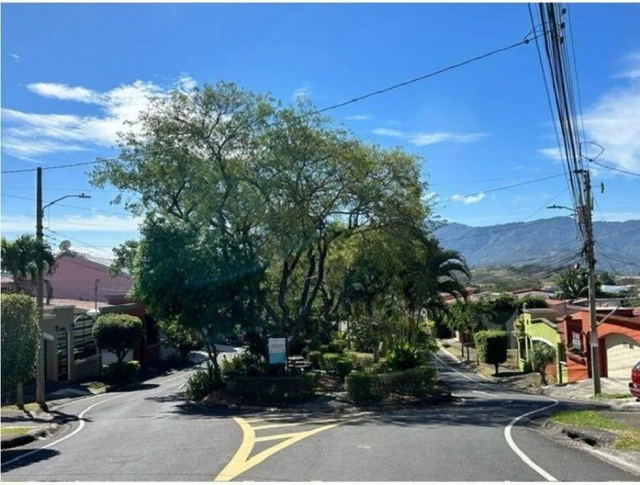 Venta de Casa en Belén-San Antonio, Heredia. RAH 26-1302 - Venta en Belén