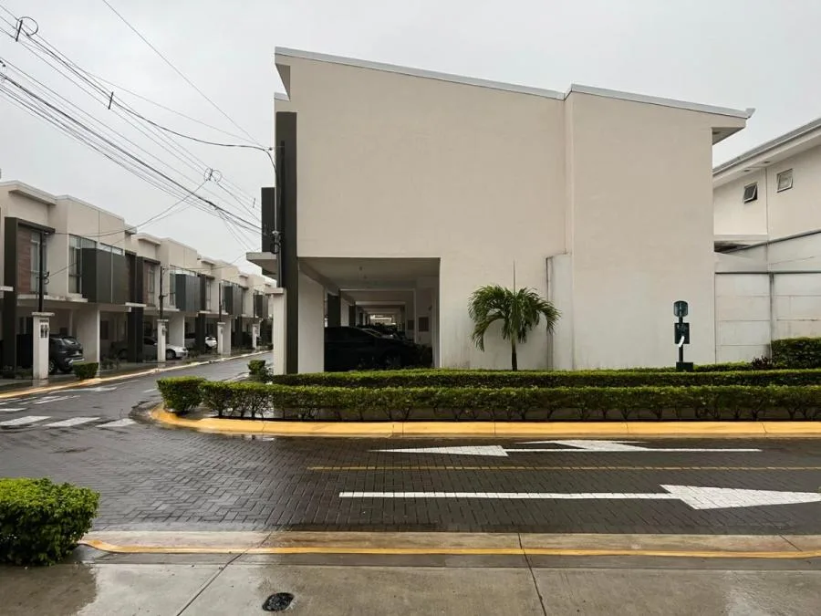 Alquiler de Local Comercial en Tibás, San José. RAH 26-785 PRECIO REBAJADO - Alquiler / Renta en Tibás