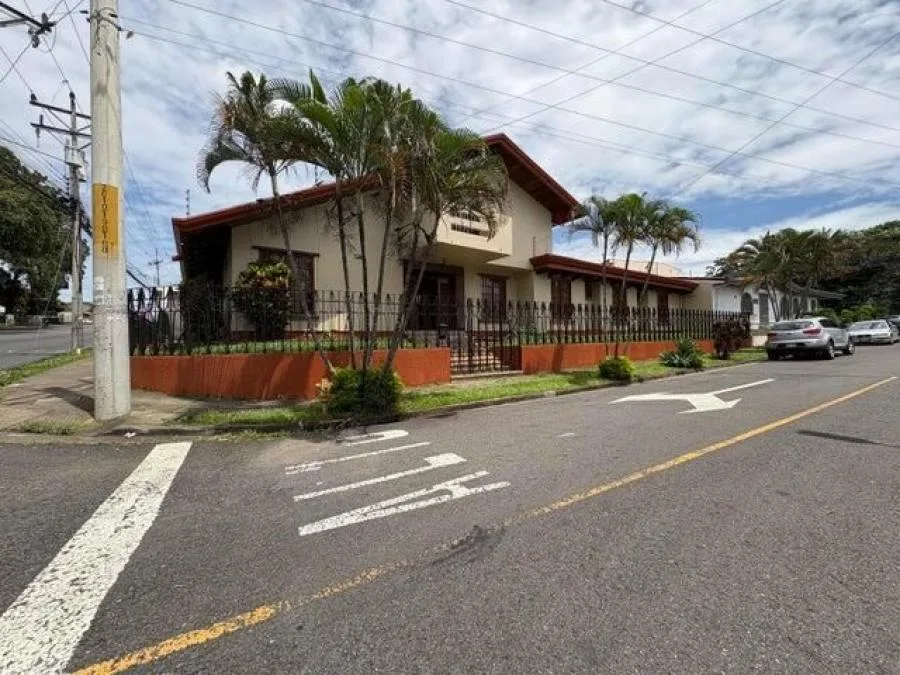 Alquiler de Cómoda Oficina en Alajuela / Mls. 26-747 OFC JB - Alquiler / Renta en Alajuela