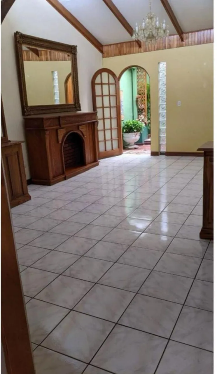 Venta de casa con tres apartamentos en La Guaria Occidental, Moravia USD 350,000 #GA0003 - Venta en San Vicente