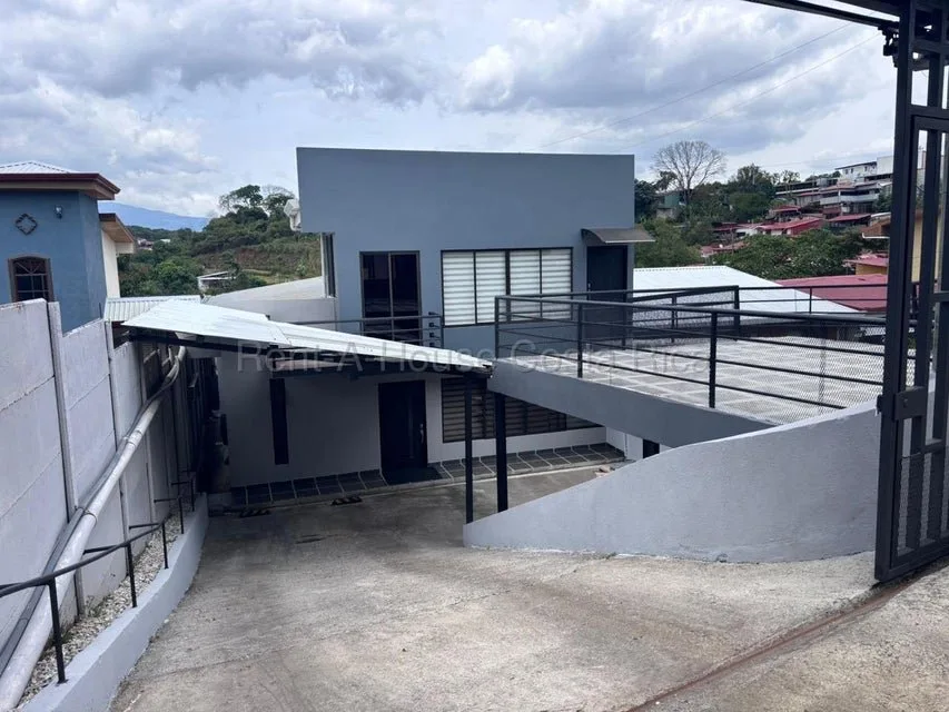 Venta de Casa + APTO en Grecia CENTRO de Alajuela. RAH 26-2066 OPORTUNIDAD ÚNICA - Venta en Grecia