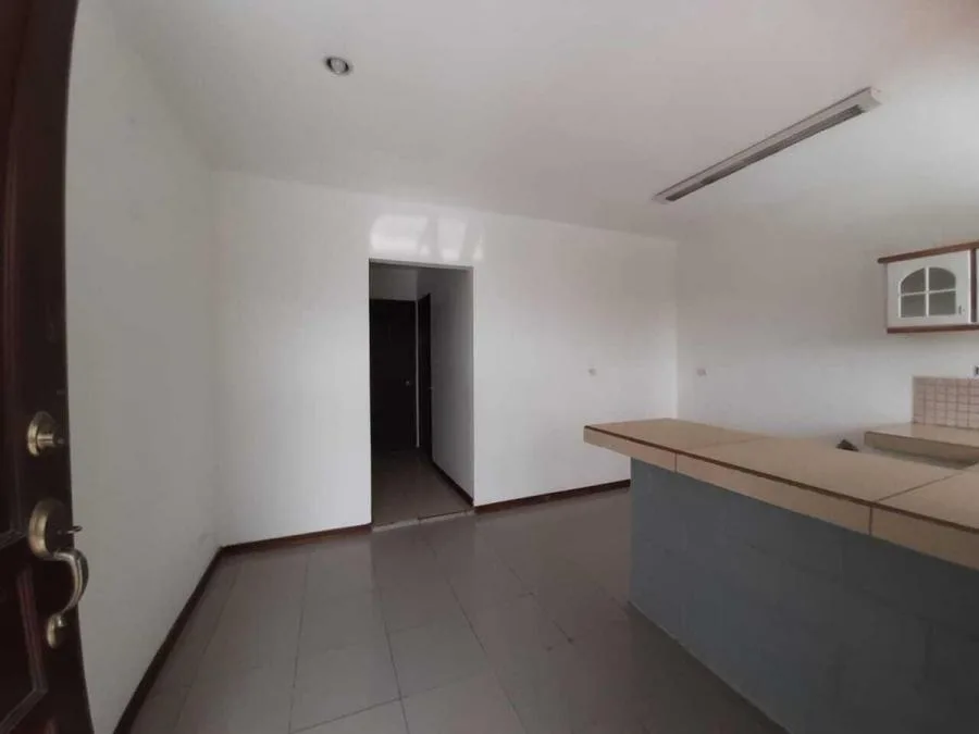 Multifamiliar de 6 apartamentos con ingresos inmediatos y alta rentabilidad #26-720 GS - Venta en San José — photo 2