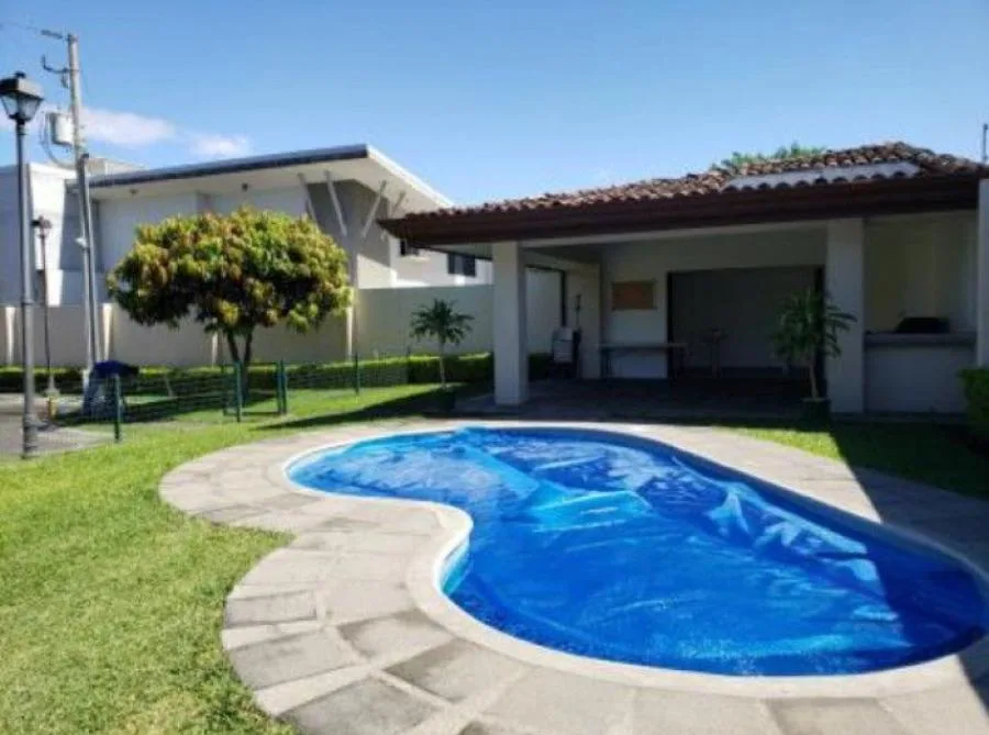 Casa En Venta En Condominio En Belén De Heredia; Idi: 134420 - Venta en San Antonio