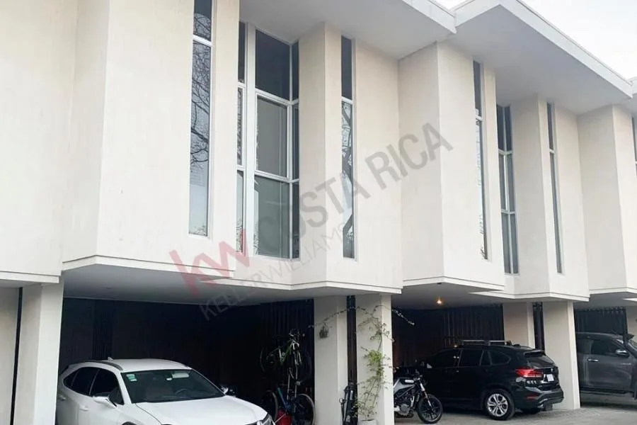 Venta de casa en condominio en Brasil de Santa Ana US$ 215.000 #5184 - Venta en Santa Ana