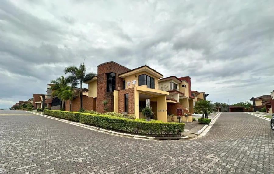 MLS-24-1669 LS VENTA CASA BELEN HEREDIA - Venta en BELEN HEREDIA
