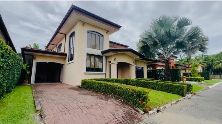 Venta de Casa en Parrita, Puntarenas. - Venta en Parrita