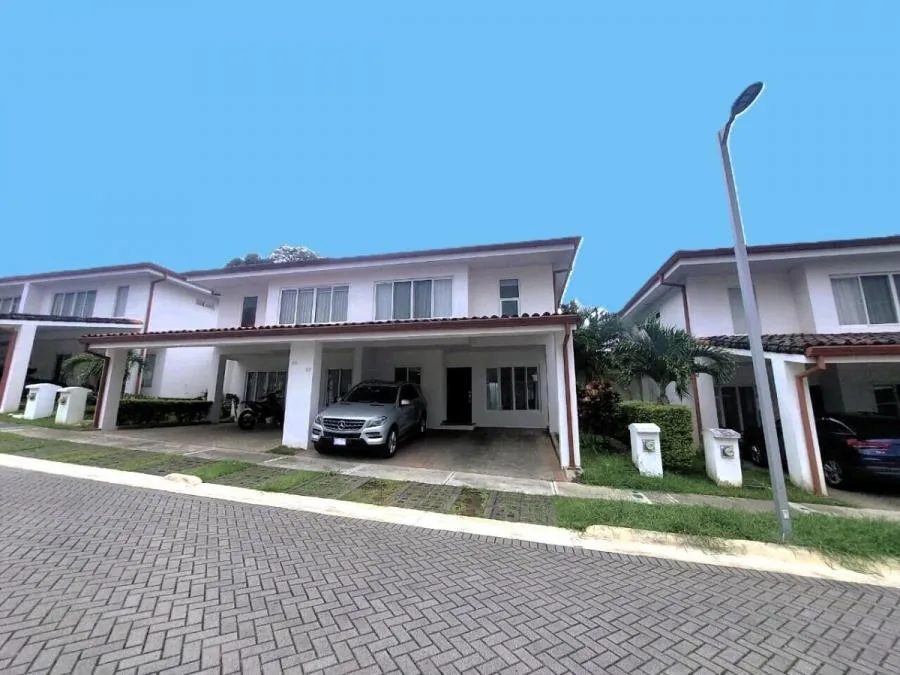 Venta de Casa en Mora-Colón, San José. RAH 26-764 - Venta en Colón