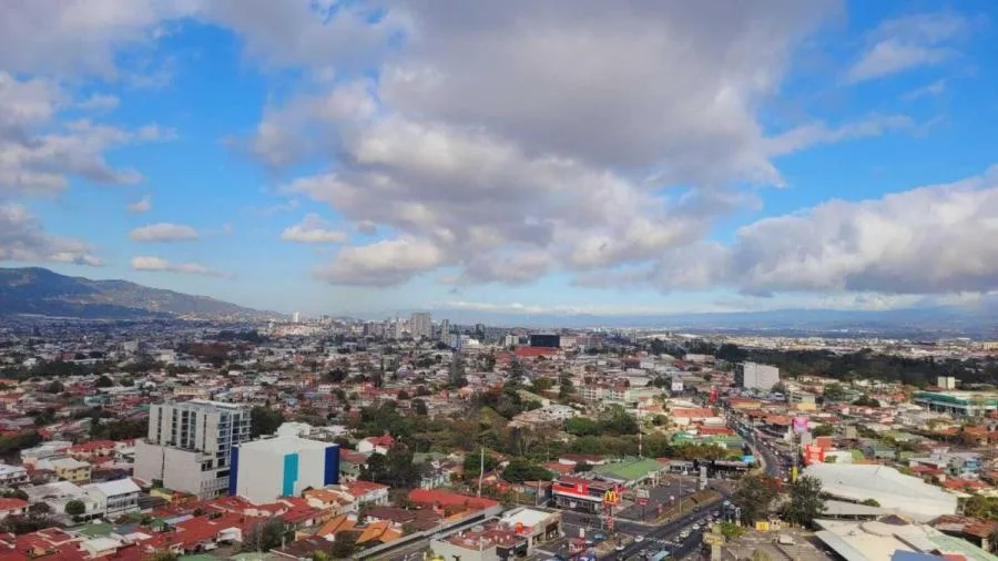 APARTAMENTO EN VENTA EN TORRE iFRESES, CURRIDABAT RAH 24801  - Venta en Curridabat