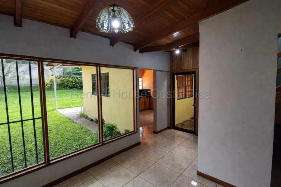 Venta de casa con alto potencial sea para vivir o invertir en Goicoechea Ipis 26-1515 - Venta en Goicoechea — photo 4