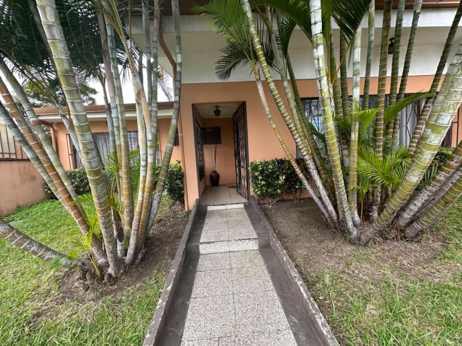 Venta de Casa en Goicoechea, San José. RAH 24-972 - Venta en Goicoechea