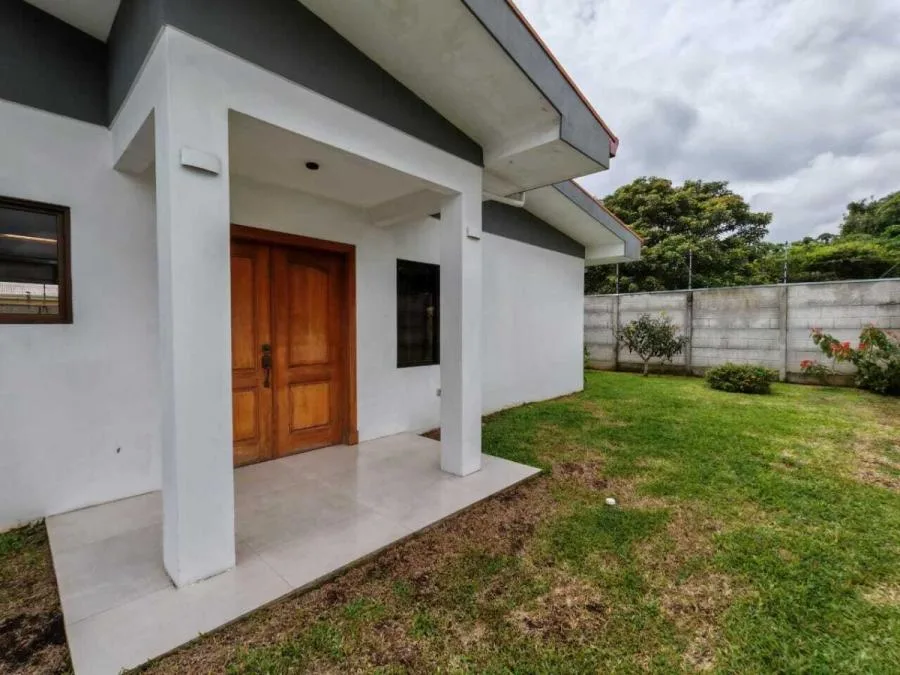 CASA EN VENTA EN SANTO DOMINGO, cod. CTL 25-984 - Venta en Santo Domingo