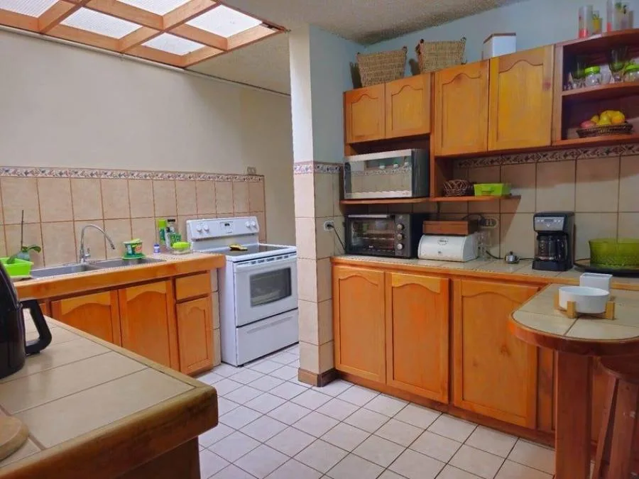 VENTA DE CASA EN MONTES DE OCA  LOURDES  PBR - Venta en Montes de Oca — photo 5