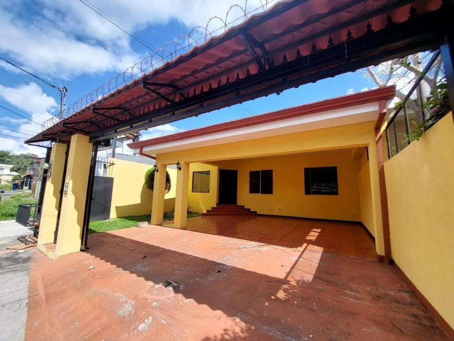 Venta de esta Maravillosa Casa en Escazú / Mls. 25-1807 OFC JB - Venta en Escazú