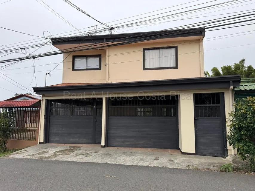 Venta de Casa+Anexo en Santo Domingo-Pará, Heredia. RAH 26-2021 - Venta en Santa Bárbara
