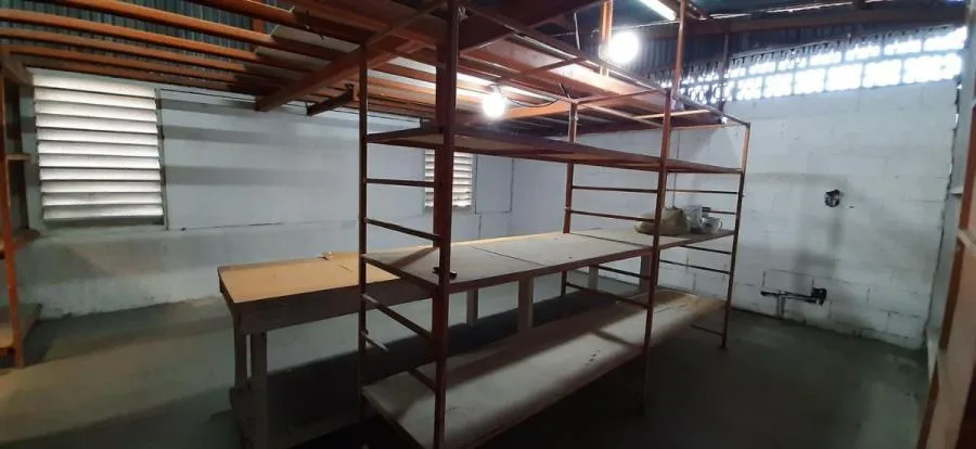 SE VENDE LOCAL COMERCIAL EN SAN JOSE DE TIBAS - Venta en Tibás — photo 4