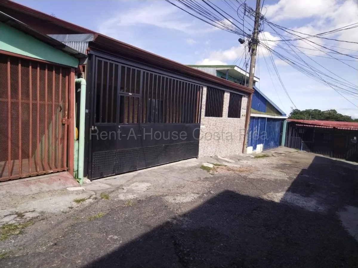 Casa con apartamento independiente en venta, ideal para inversión y generación de ingresos #26-1755 GS - Venta en Desamparados