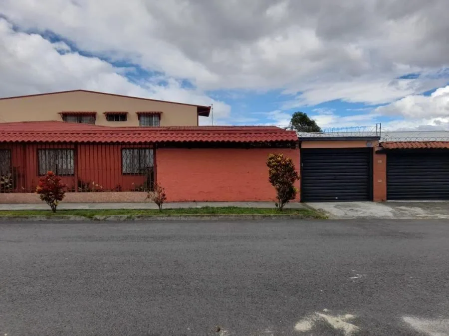 Casa en Venta en Tibás, San José. RAH 23-1692 - Venta en Tibás