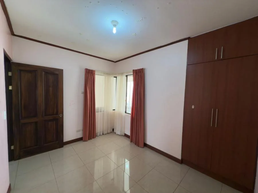 Venta de casa de una planta en Santo Domingo de Heredia # DE004 - Venta en Santo Domingo — photo 3
