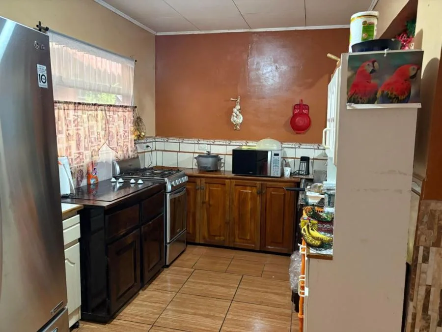 Venta de Excelente Casa en Goicoechea, San José / JB OFC Mls. 25-1142 - Venta en Goicoechea — photo 2