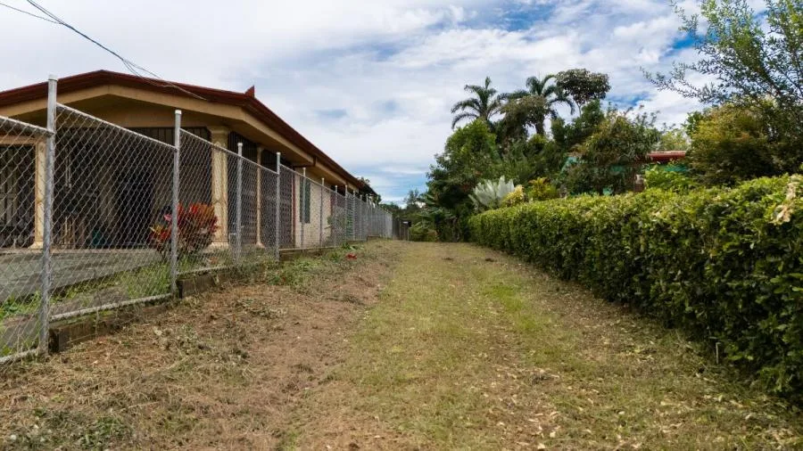 ESPACIOSO LOTE A LA VENTA EN LA LUCHA, PÉREZ ZELEDÓN - Venta en Perez Zeledón — photo 2