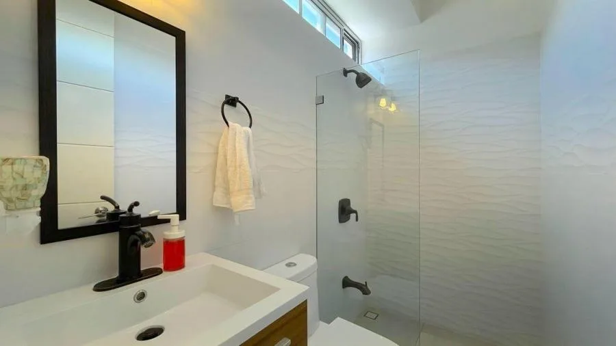 VENTA DE MODERNA CASA EN SAN RAFAEL DE ESCAZU PBR - Venta en San Rafael — photo 2