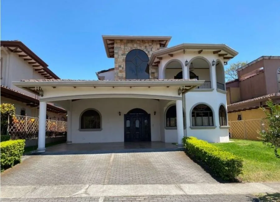 HEREDIA SANTO DOMINGO CONDOMINIO LOS HIDALGO VENDO CASA - Venta en Santo Domingo
