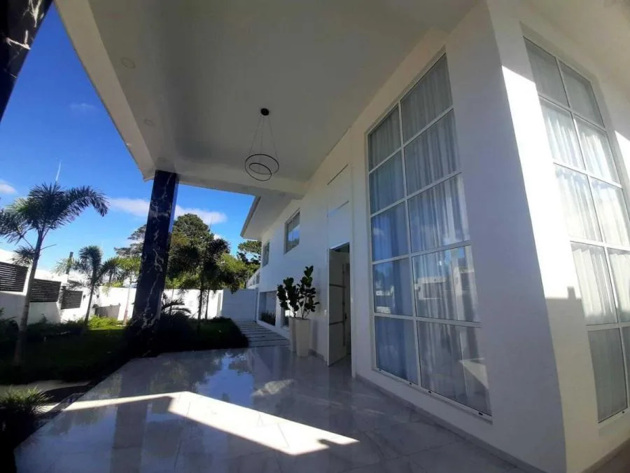Venta de Preciosa Casa a Estrenar en Escazú / Mls. 26-175 OFC JB - Venta en Escazú