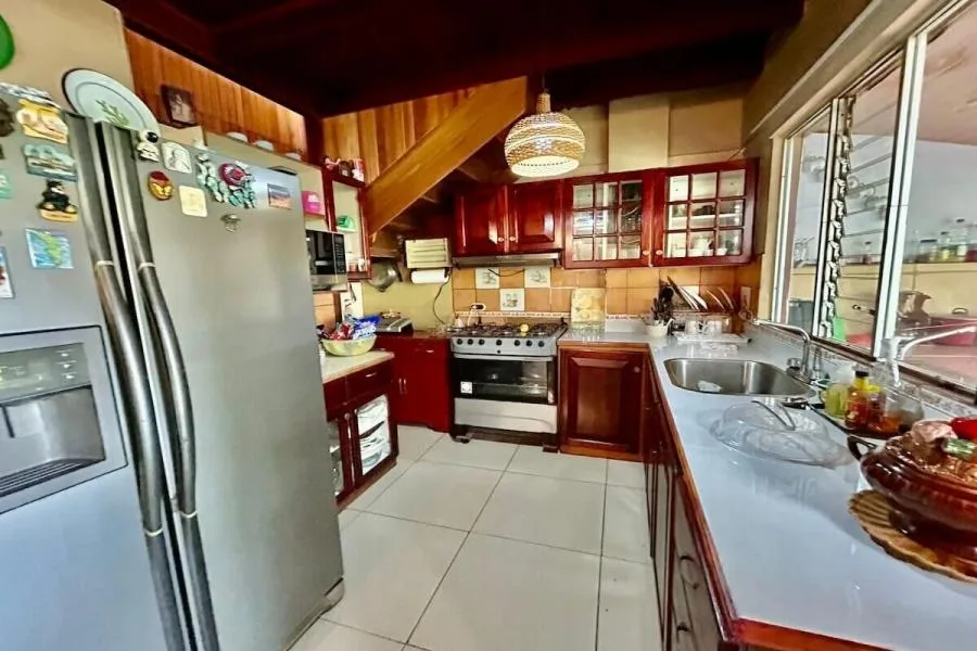Venta de dos casas en Mercedes, Montes de Oca $450.000 #LL155 - Venta en San Pedro — photo 5