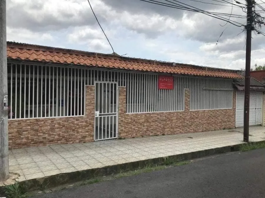 DE OPORTUNIDAD PRECIOSA CASA RESIDENCIAL O COMERCIAL EN TIBÁS, San José - Venta en Tibás