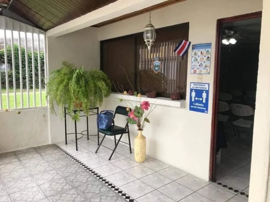 DE OPORTUNIDAD PRECIOSA CASA RESIDENCIAL O COMERCIAL EN TIBÁS, San José - Venta en Tibás — photo 3