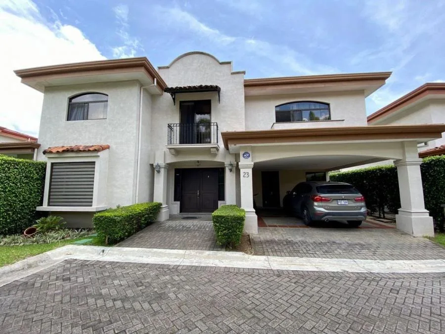 Casa en Venta en Pozos, Santa Ana RAH #222411 - Venta en Pozos
