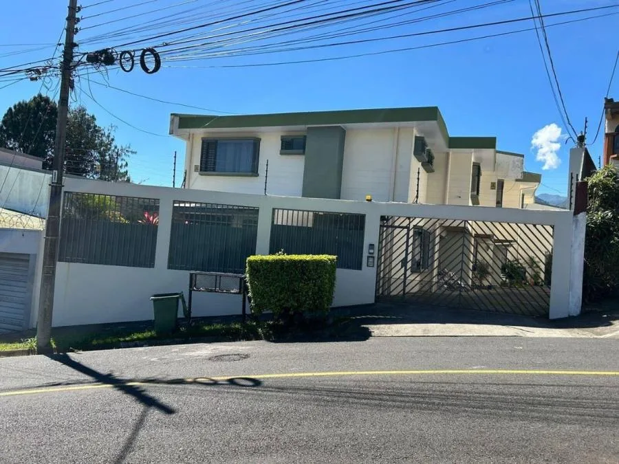 Venta de casa en Guachipelin Escazu - Venta en Escazú