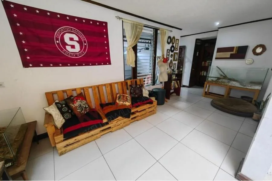 PROPIEDAD EN VENTA EN LOS COLEGIOS SUR , MORAVIA #5431 - Venta en Moravia — photo 3