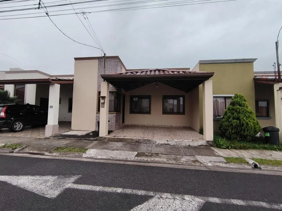 Venta de casa en condominio La Rueda, El Tejar #DI001 - Venta en El Tejar
