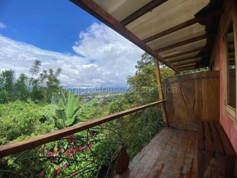 Acogedor apartamento con balcón y vista espectacular ideal para disfrutar del clima fresco #26-1695  - Alquiler / Renta en Escazú