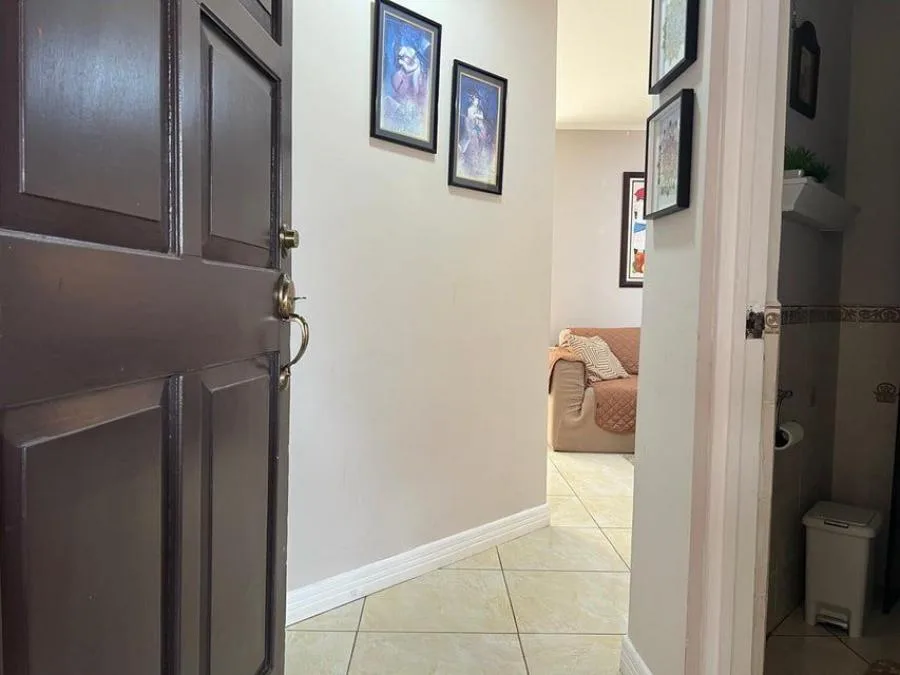 Venta de Casa en Uruca, San José. RAH 25-3 - Venta en Uruca — photo 3