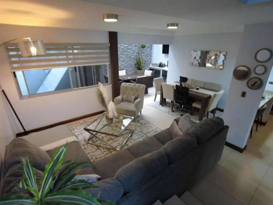 Venta de Casa en Mercedes Heredia en Condominio MGA - Venta en Mercedes