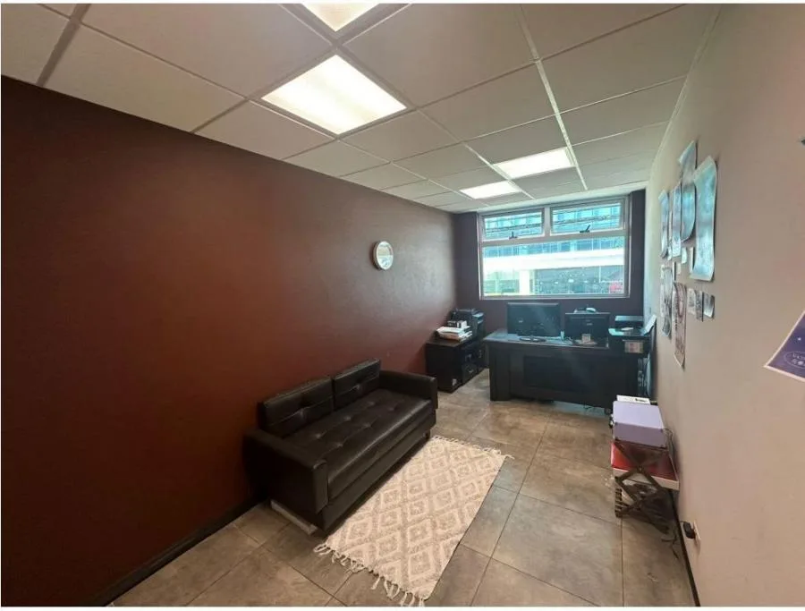 Venta de oficina en condominio en Barrio Dent, San José US$205,000 #ER006 - Venta en San José — photo 4