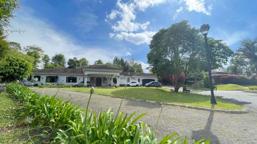 Venta de Casa en Condominio Monterán Granadilla Curridabat MGA - Venta en Curridabat
