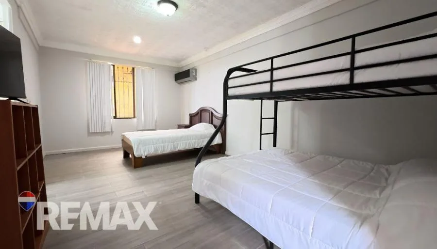 ELEGANTE Y ESPACIOSA CASA A LA VENTA CON LLAVE EN MANO EN EL CENTRO DE PÉREZ ZELEDÓN - Venta en Perez Zeledón — photo 4