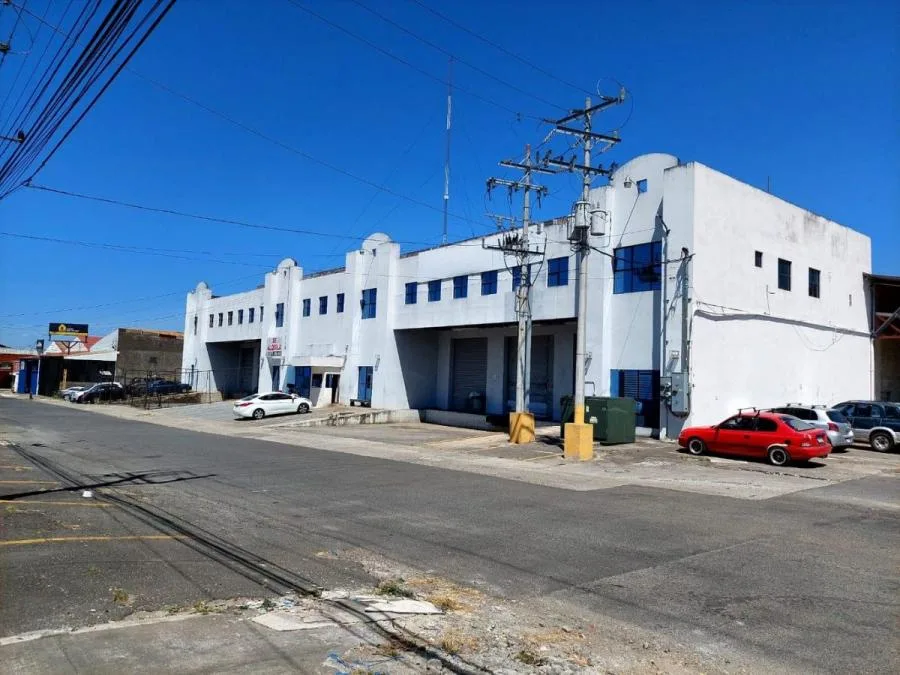 BODEGA EN ALQUILER EN LA URUCA, SAN JOSÉ RAH 24309  - Alquiler / Renta en Uruca